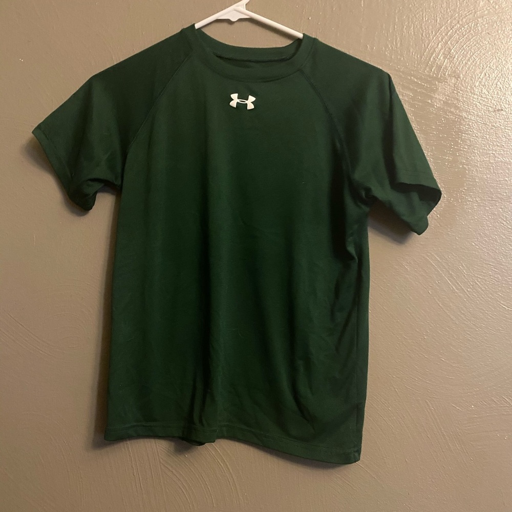 Boys under armor t-shirt
